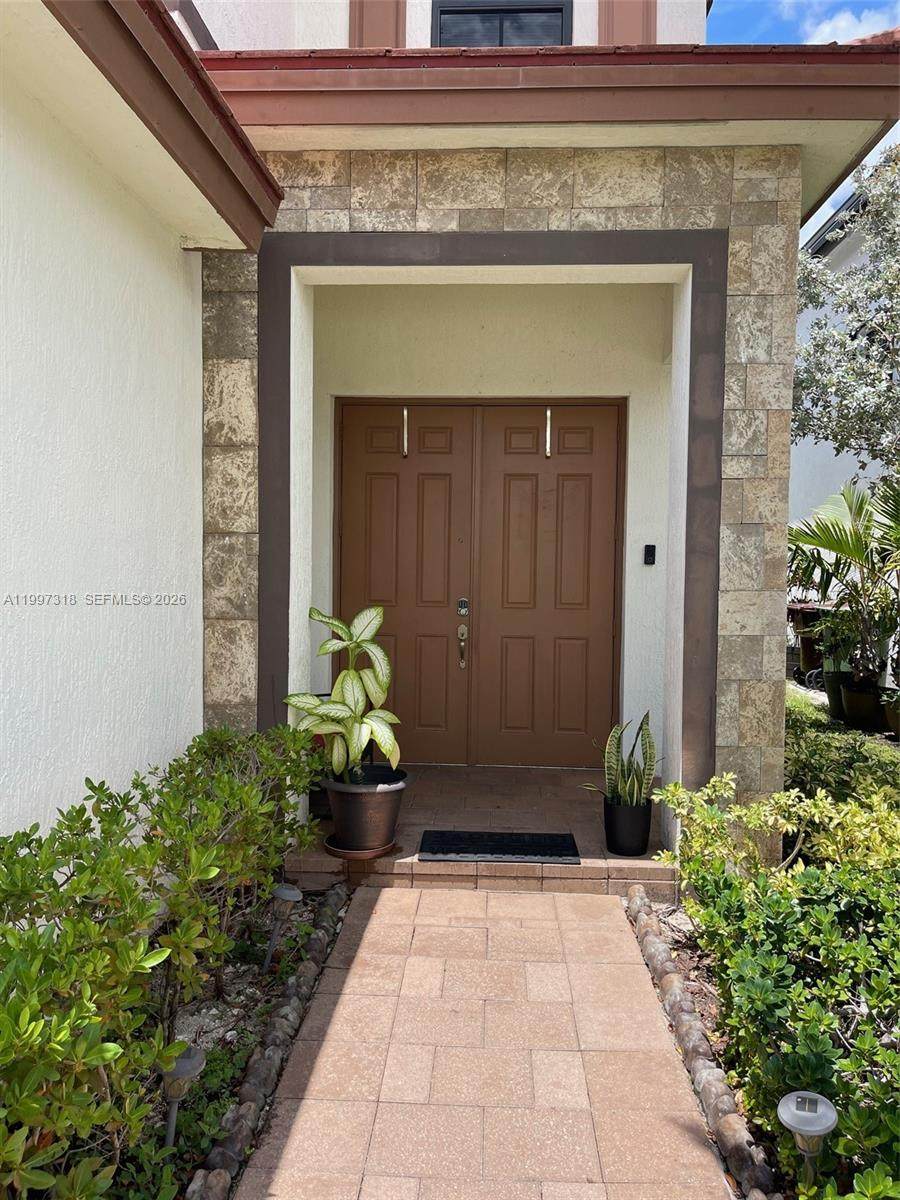 https://bt-photos.global.ssl.fastly.net/miami/orig_boomver_1_A11997318-2.jpg