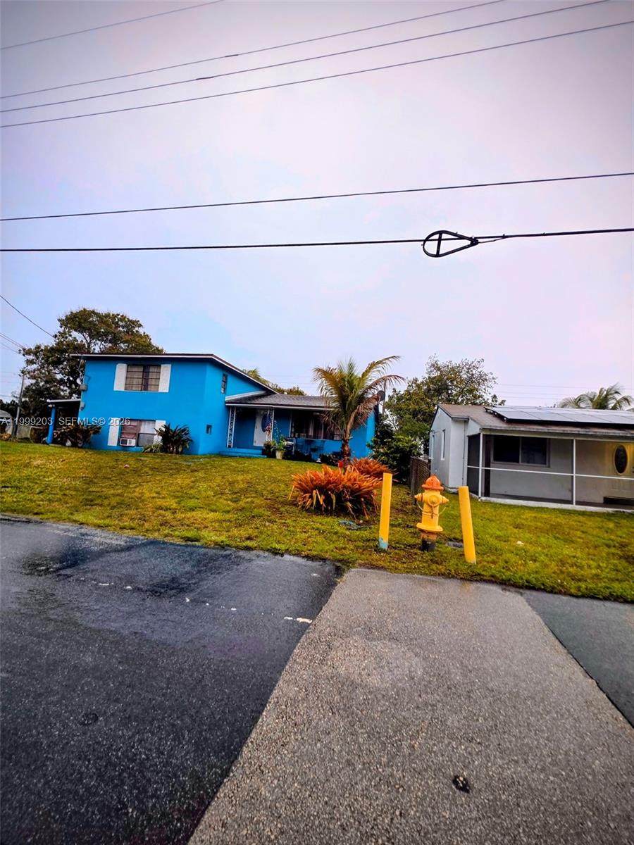 https://bt-photos.global.ssl.fastly.net/miami/1280_boomver_1_A11999203-2.jpg
