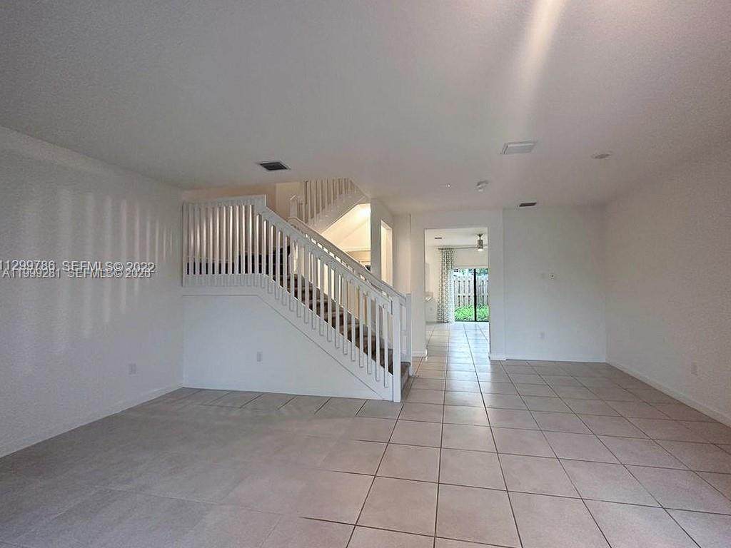 https://bt-photos.global.ssl.fastly.net/miami/orig_boomver_1_A11999281-2.jpg