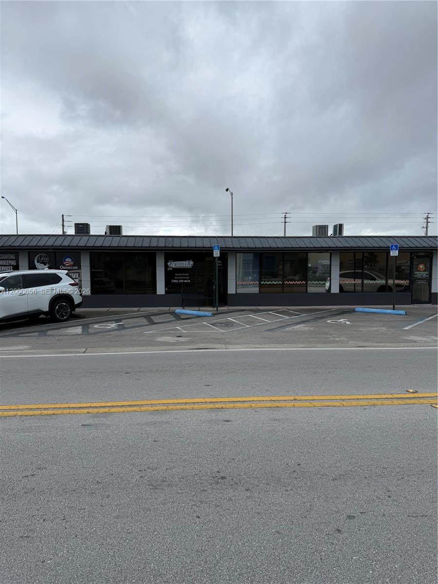 https://bt-photos.global.ssl.fastly.net/miami/orig_boomver_1_A12000856-2.jpg