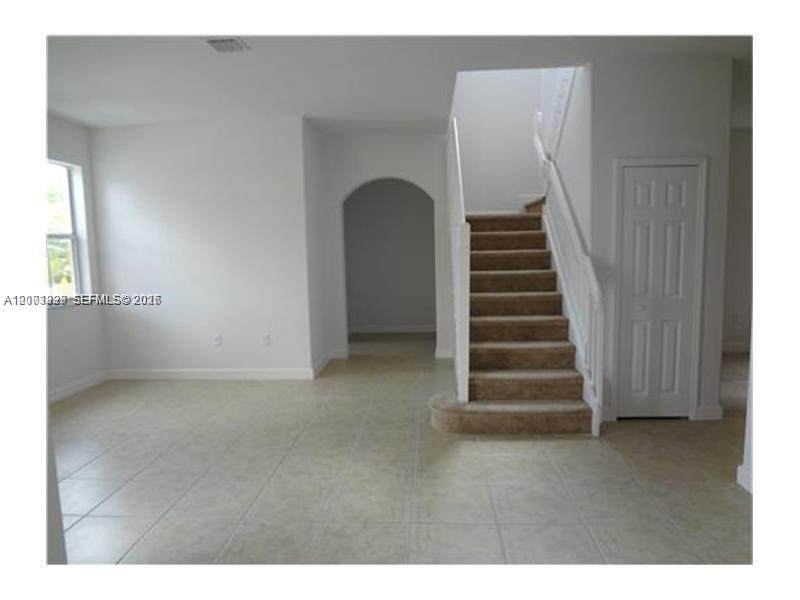 10012 7th St - Photo 1