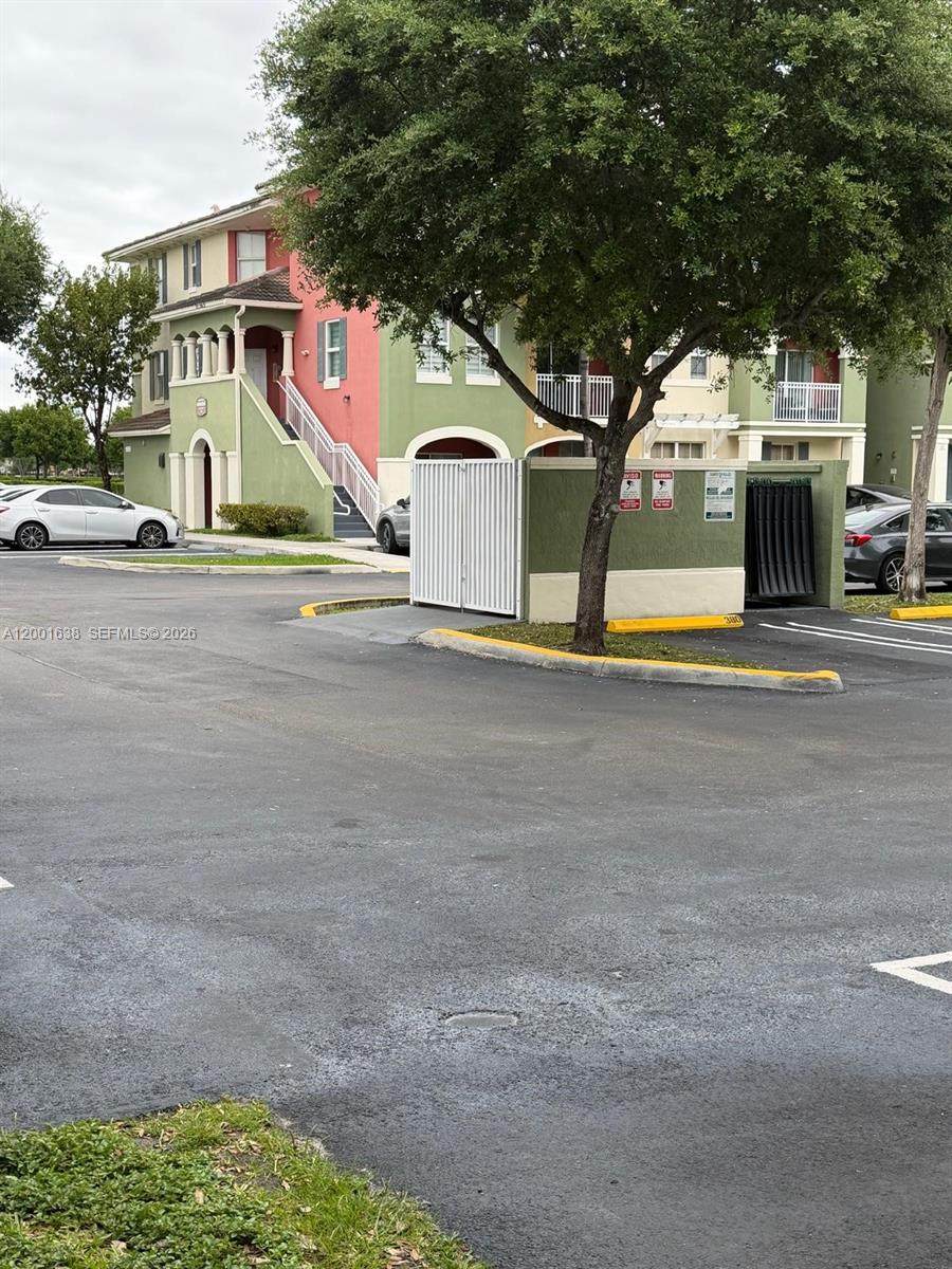 https://bt-photos.global.ssl.fastly.net/miami/orig_boomver_1_A12001638-2.jpg