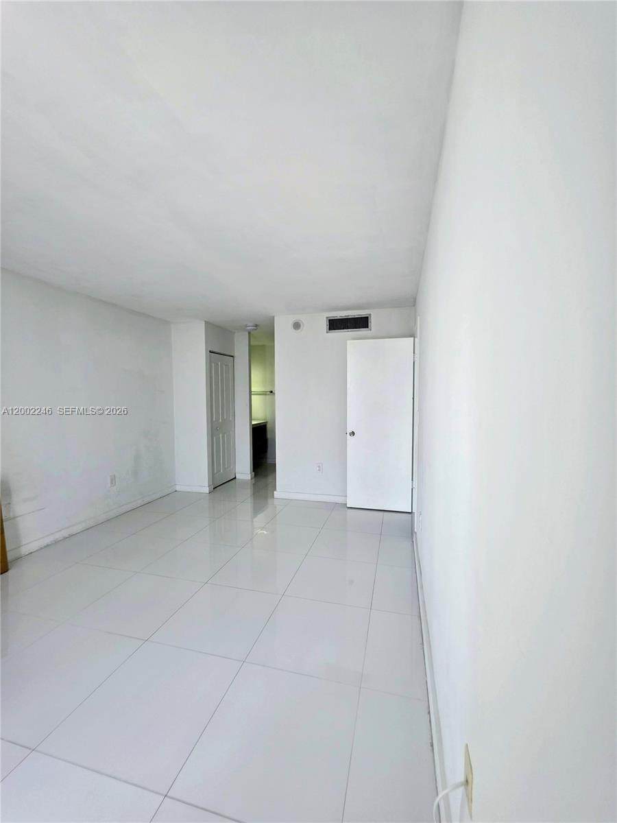 https://bt-photos.global.ssl.fastly.net/miami/1280_boomver_1_A12002246-2.jpg