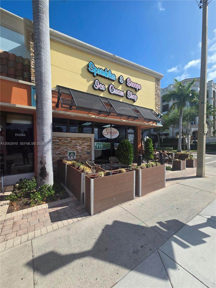899 Palmetto Park Rd - Photo 1