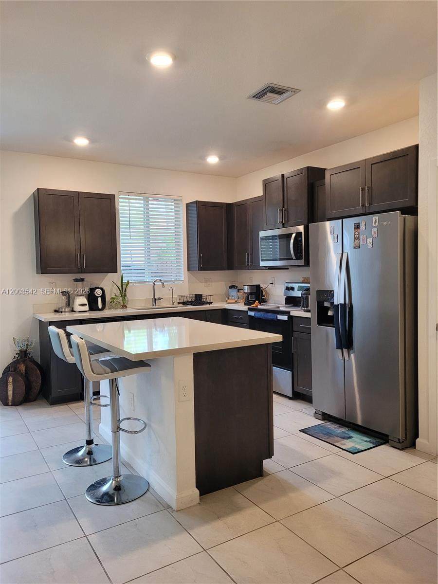 1015 24th Ter - Photo 1