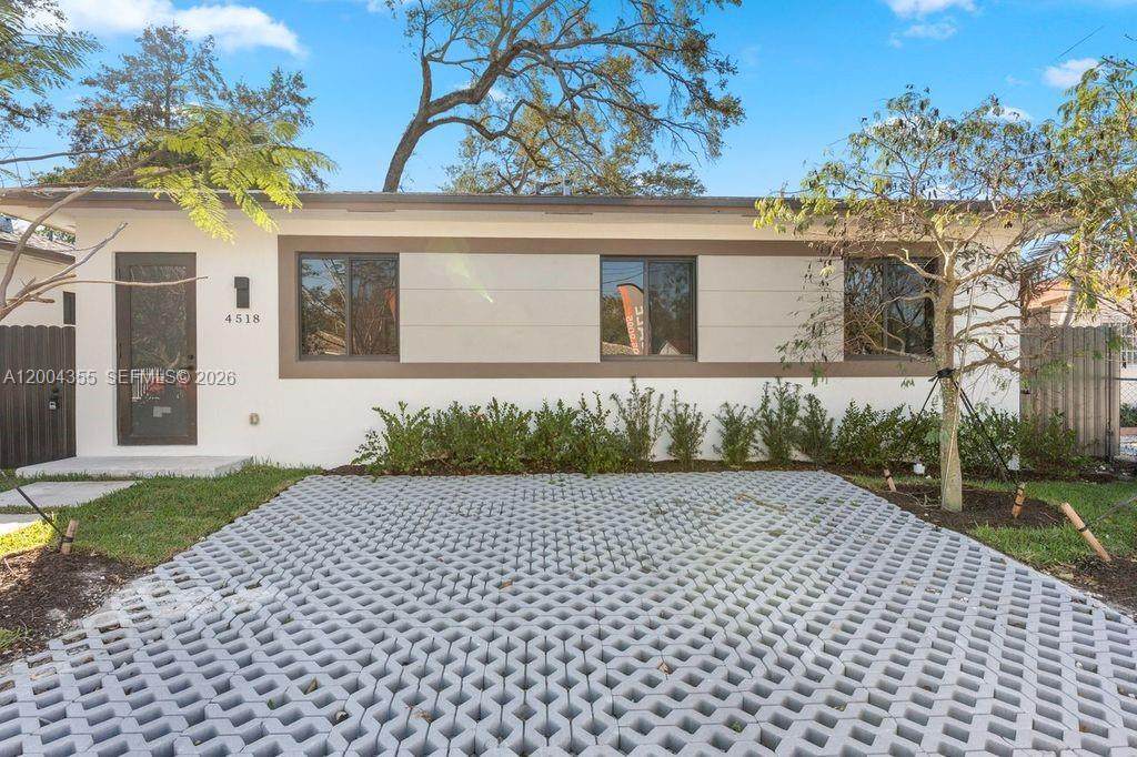 4518 4 ST - Photo 1