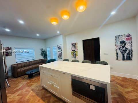https://bt-photos.global.ssl.fastly.net/miami/1280_boomver_1_A12004381-2.jpg