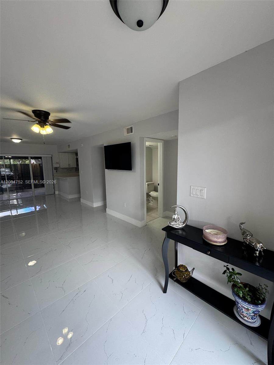 https://bt-photos.global.ssl.fastly.net/miami/orig_boomver_1_A12004752-2.jpg