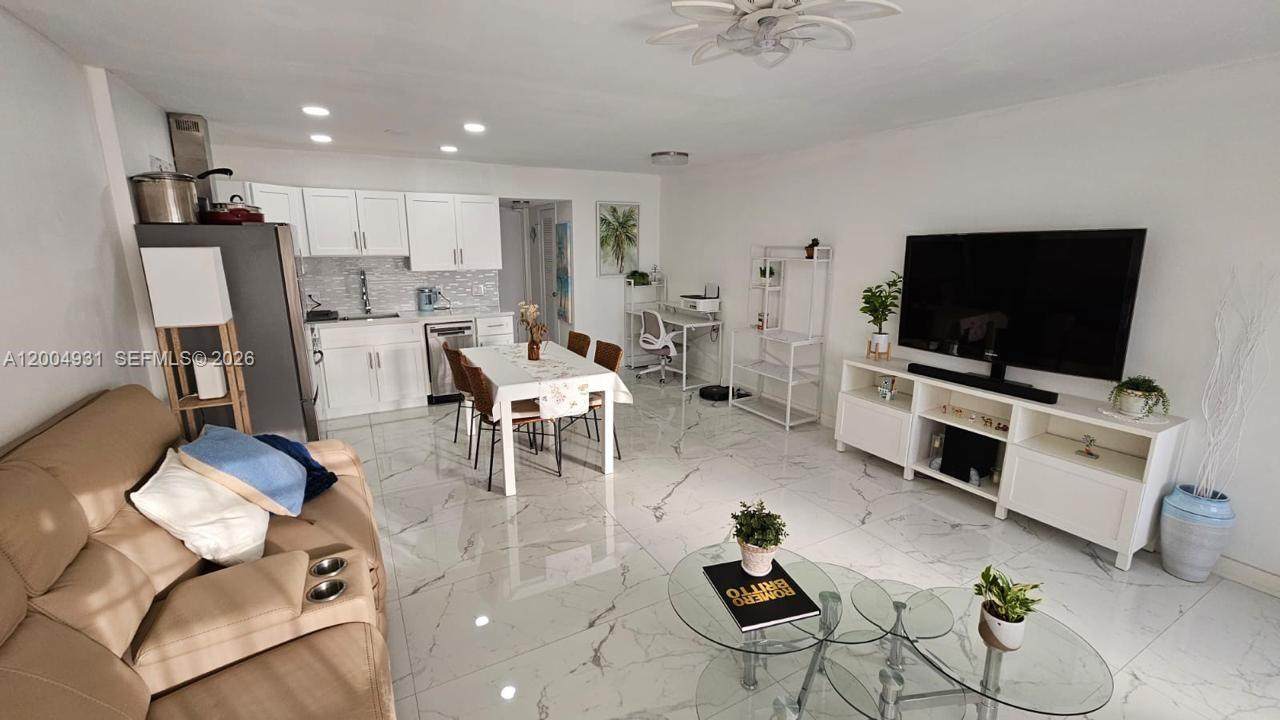 https://bt-photos.global.ssl.fastly.net/miami/orig_boomver_1_A12004931-2.jpg