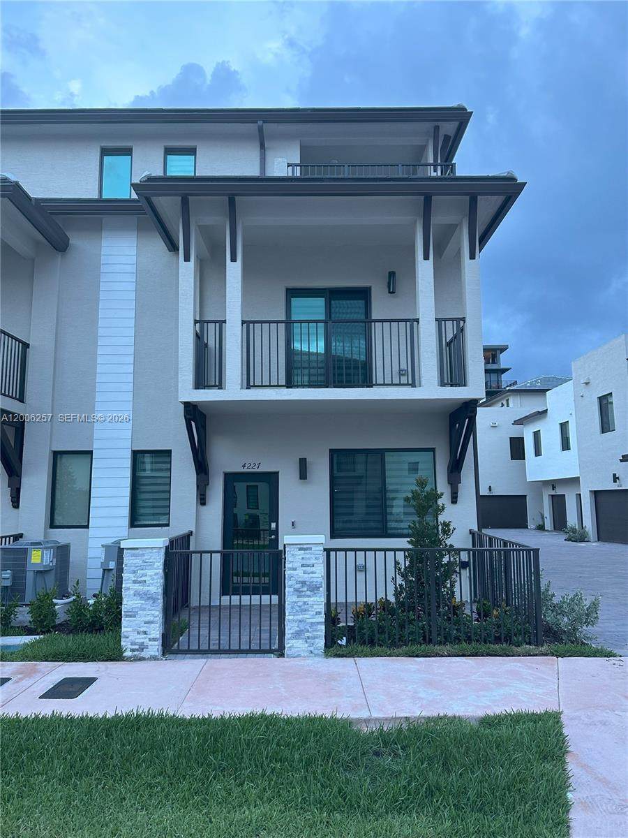 4227 83rd Path - Photo 1