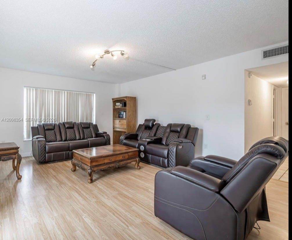 4174 Inverrary Dr - Photo 1