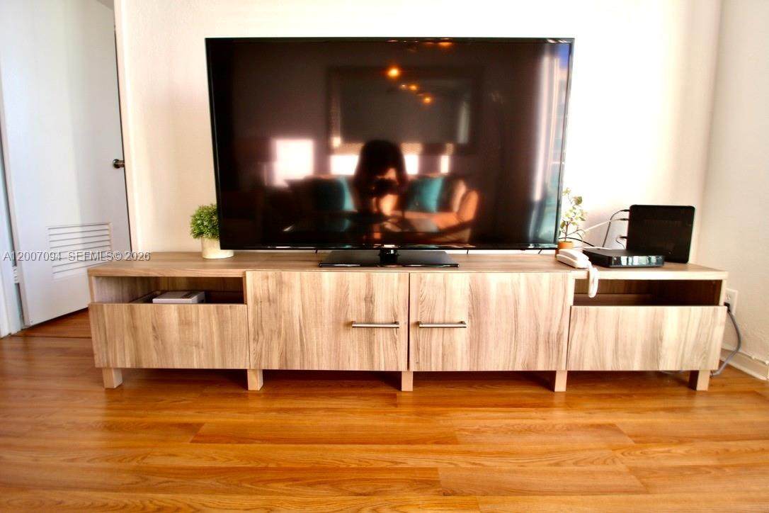 https://bt-photos.global.ssl.fastly.net/miami/orig_boomver_1_A12007094-2.jpg
