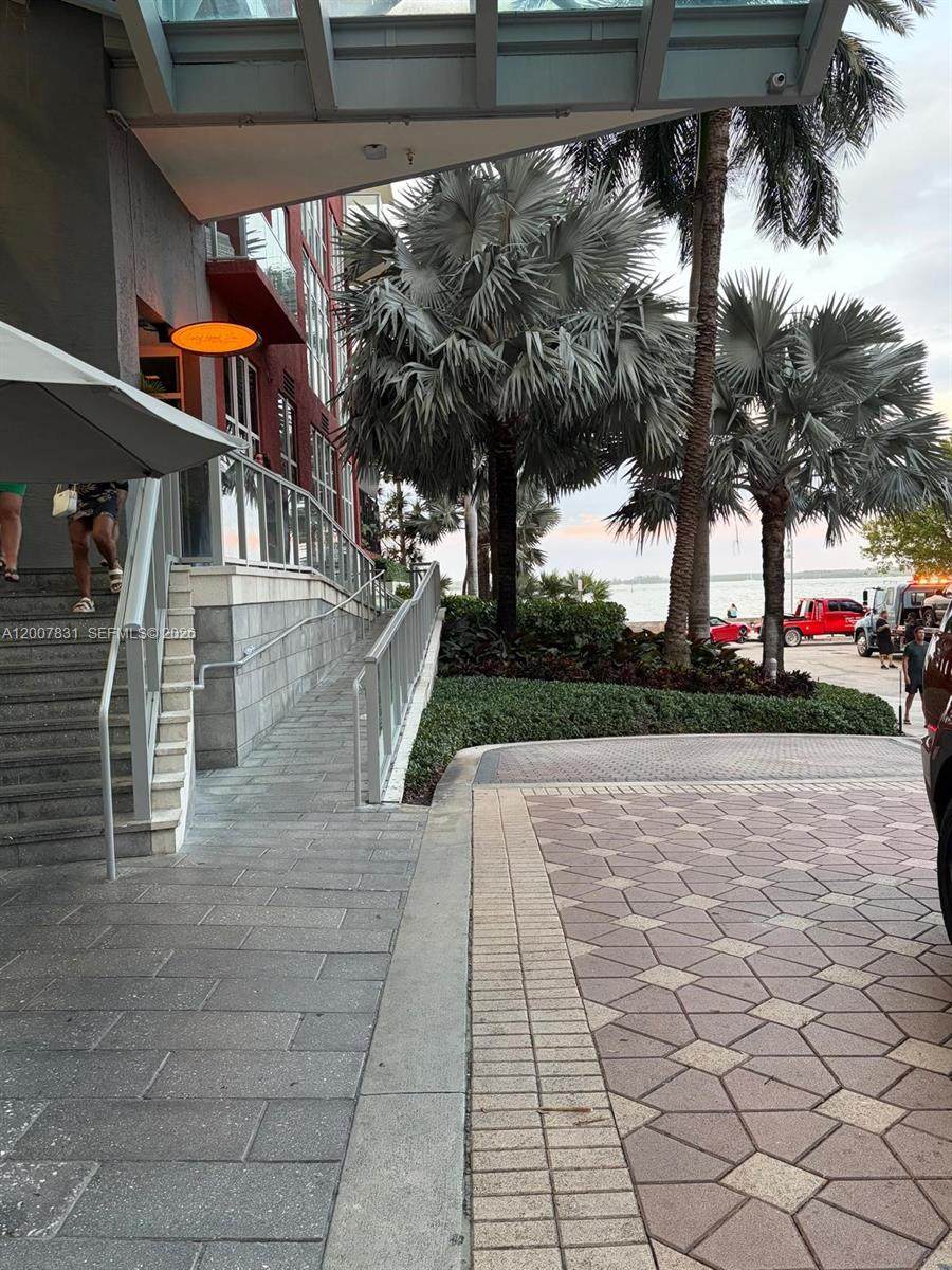 https://bt-photos.global.ssl.fastly.net/miami/orig_boomver_1_A12007831-2.jpg