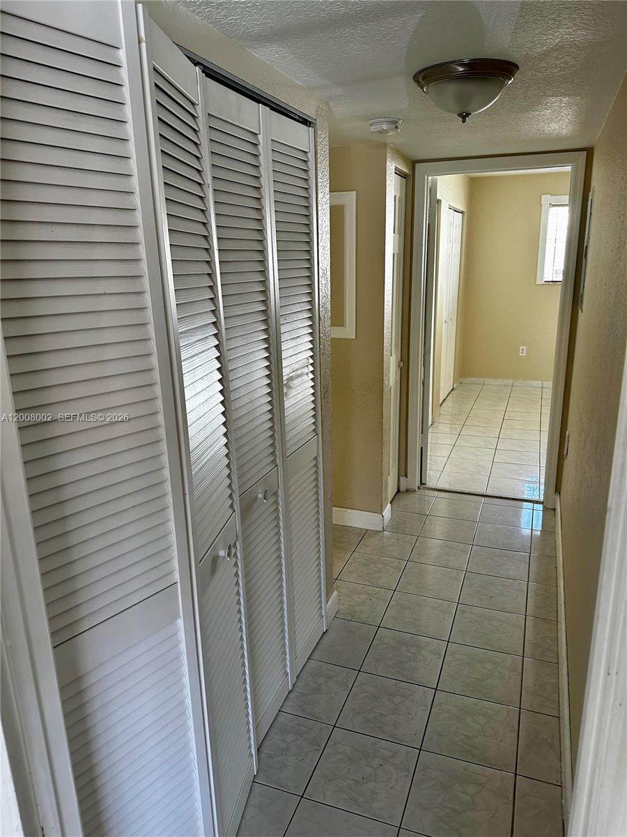 https://bt-photos.global.ssl.fastly.net/miami/orig_boomver_1_A12008002-2.jpg