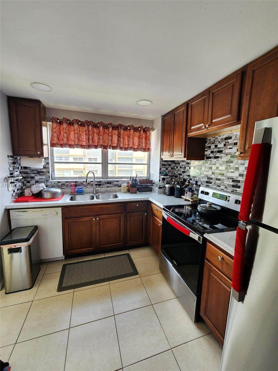 2201 41st Ave - Photo 1