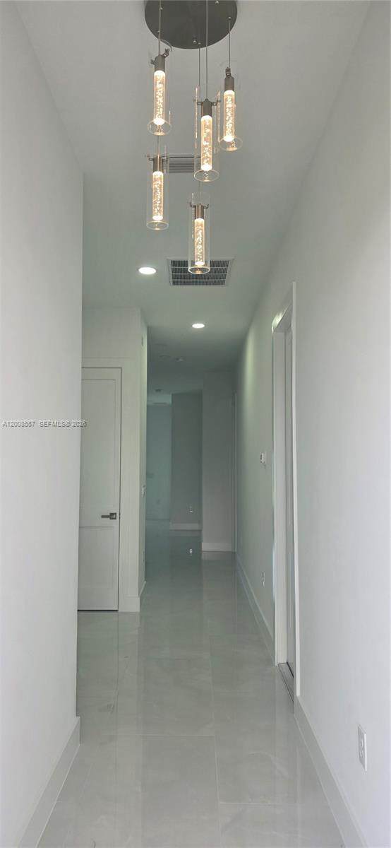 https://bt-photos.global.ssl.fastly.net/miami/orig_boomver_1_A12008557-2.jpg