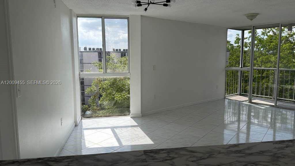https://bt-photos.global.ssl.fastly.net/miami/orig_boomver_1_A12009455-2.jpg