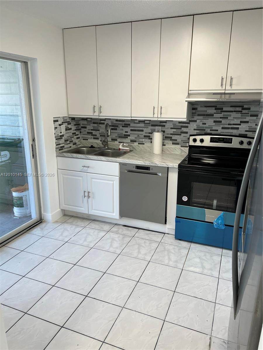 https://bt-photos.global.ssl.fastly.net/miami/1280_boomver_1_A12010145-2.jpg