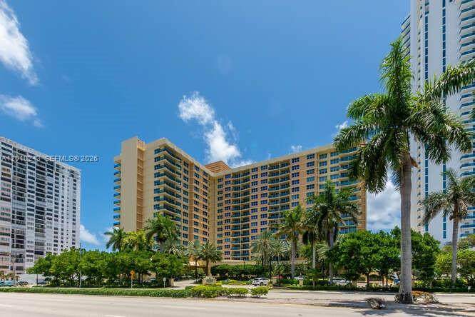 2501 Ocean Dr - Photo 1