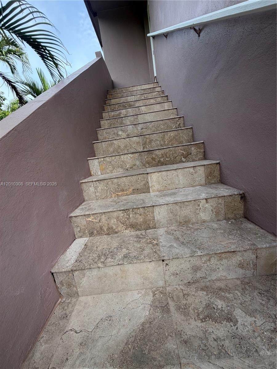 https://bt-photos.global.ssl.fastly.net/miami/orig_boomver_1_A12010308-2.jpg