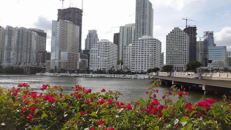 https://bt-photos.global.ssl.fastly.net/miami/orig_boomver_1_A12010451-2.jpg