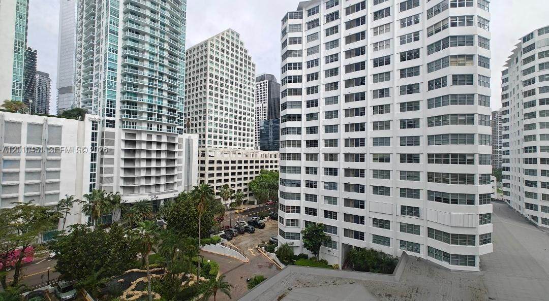 https://bt-photos.global.ssl.fastly.net/miami/orig_boomver_1_A12010451-2.jpg