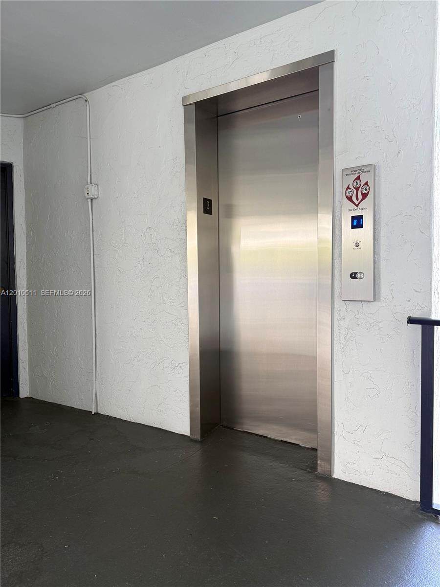 https://bt-photos.global.ssl.fastly.net/miami/orig_boomver_1_A12010511-2.jpg