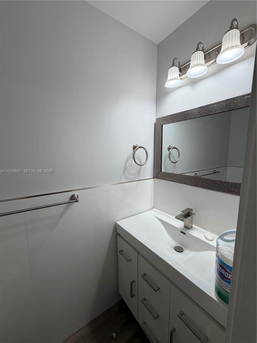 https://bt-photos.global.ssl.fastly.net/miami/1280_boomver_1_A12010687-2.jpg