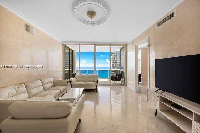 https://bt-photos.global.ssl.fastly.net/miami/orig_boomver_1_A12010750-2.jpg