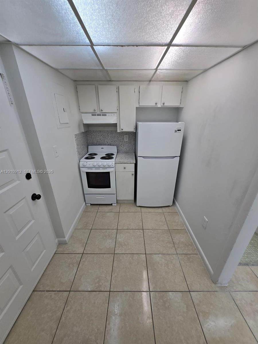 6980 186th St - Photo 1
