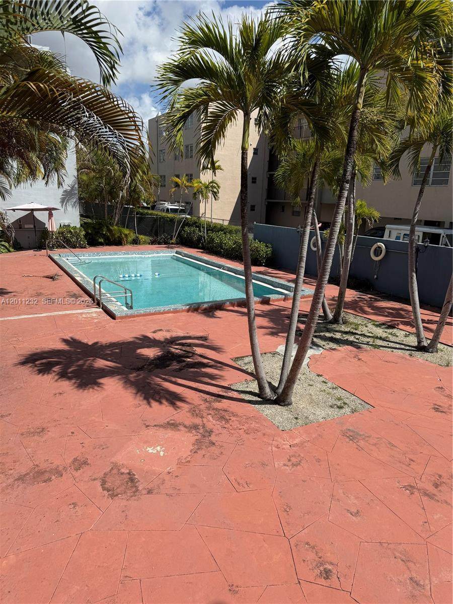https://bt-photos.global.ssl.fastly.net/miami/orig_boomver_1_A12011232-2.jpg