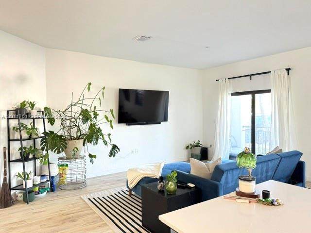 https://bt-photos.global.ssl.fastly.net/miami/orig_boomver_1_A12011751-2.jpg