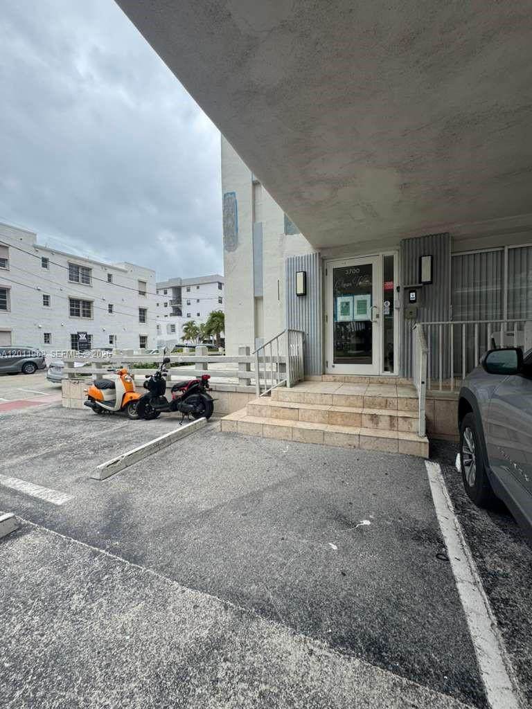 3700 Collins Ave - Photo 1