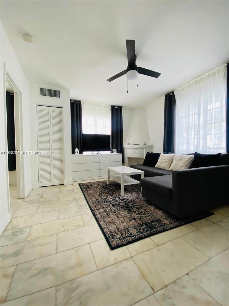https://bt-photos.global.ssl.fastly.net/miami/orig_boomver_1_A12012167-2.jpg