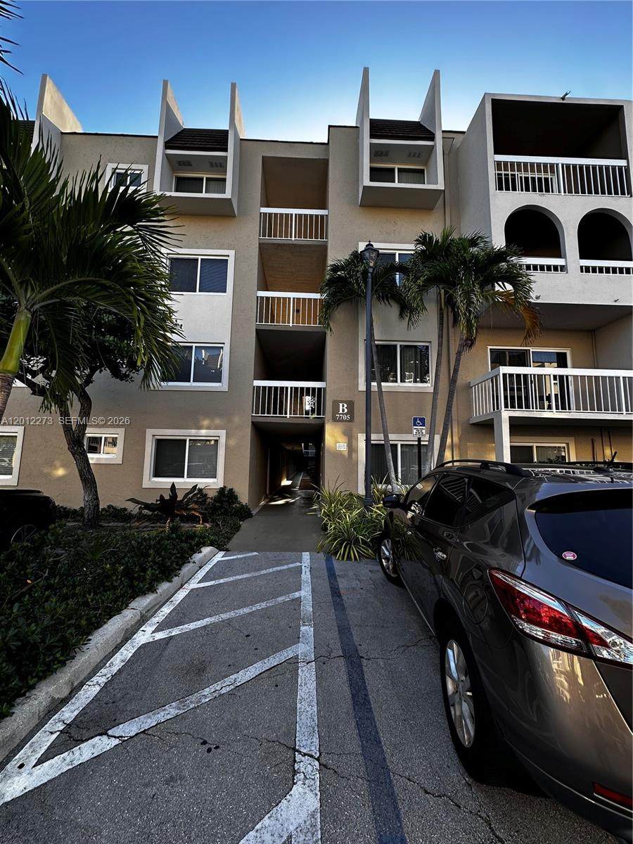https://bt-photos.global.ssl.fastly.net/miami/orig_boomver_1_A12012273-2.jpg