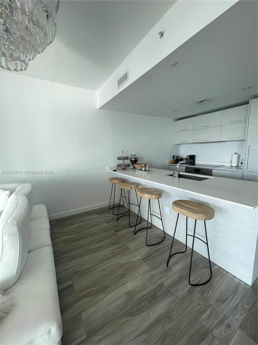 https://bt-photos.global.ssl.fastly.net/miami/orig_boomver_1_A12012475-2.jpg
