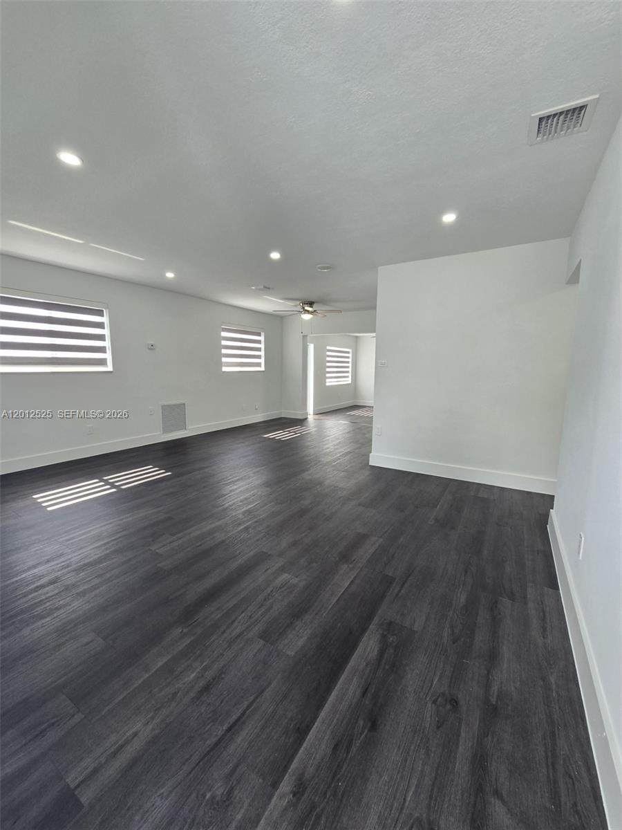 https://bt-photos.global.ssl.fastly.net/miami/1280_boomver_1_A12012525-2.jpg