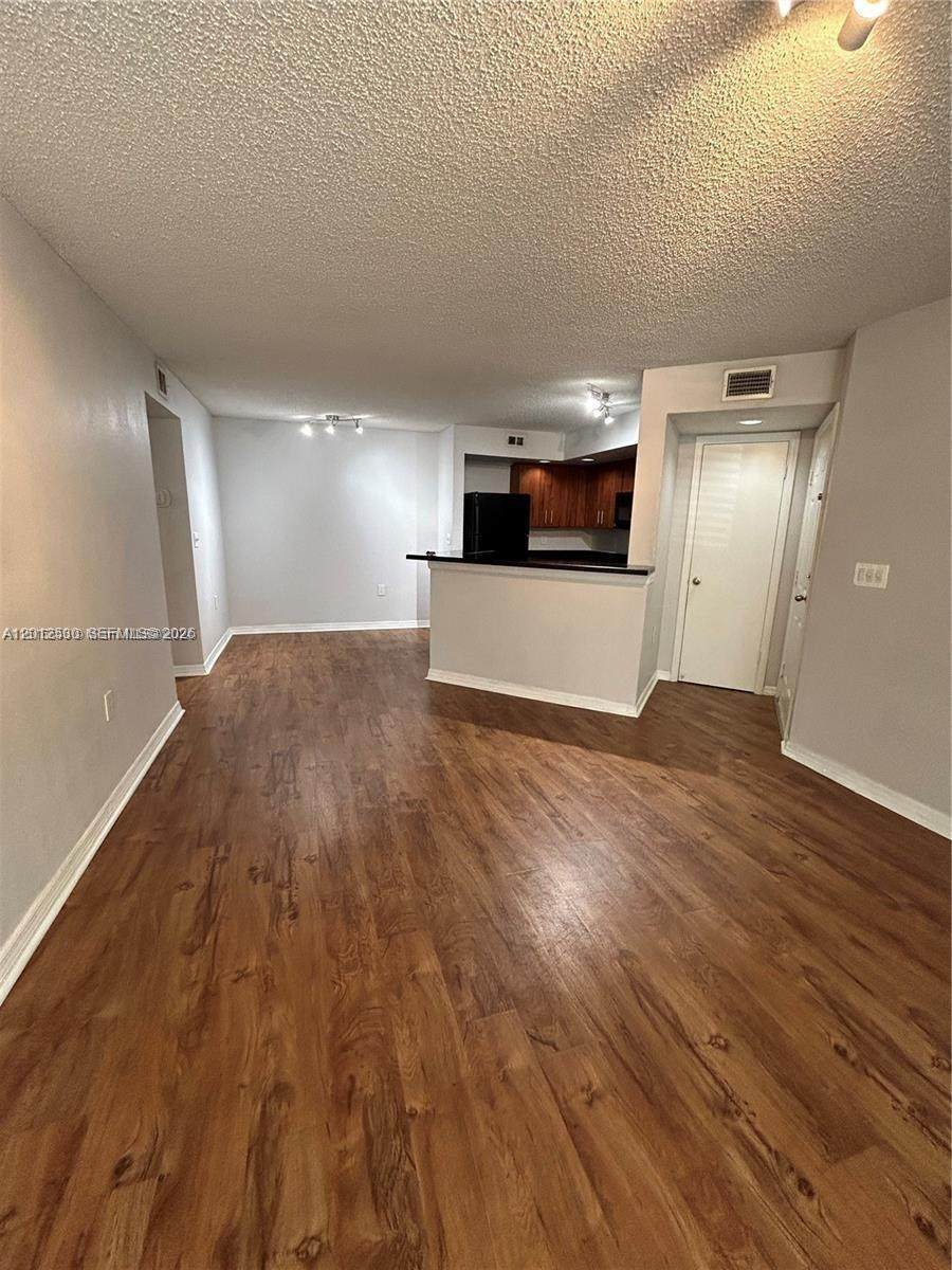 701 Vista Isles Dr - Photo 1
