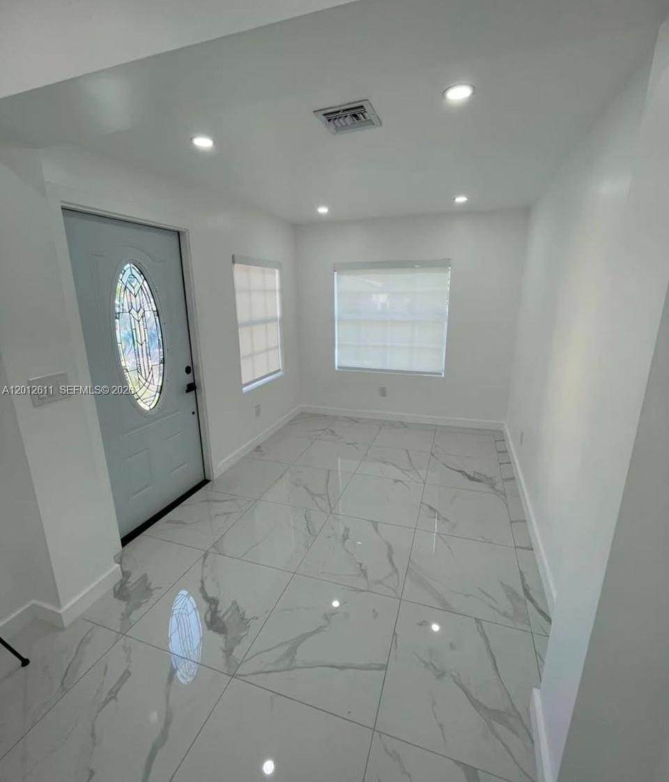 https://bt-photos.global.ssl.fastly.net/miami/orig_boomver_1_A12012611-2.jpg