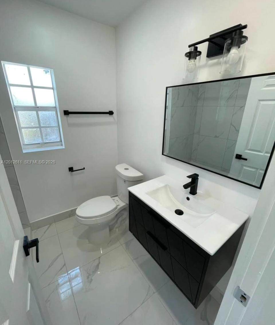 https://bt-photos.global.ssl.fastly.net/miami/orig_boomver_1_A12012611-2.jpg