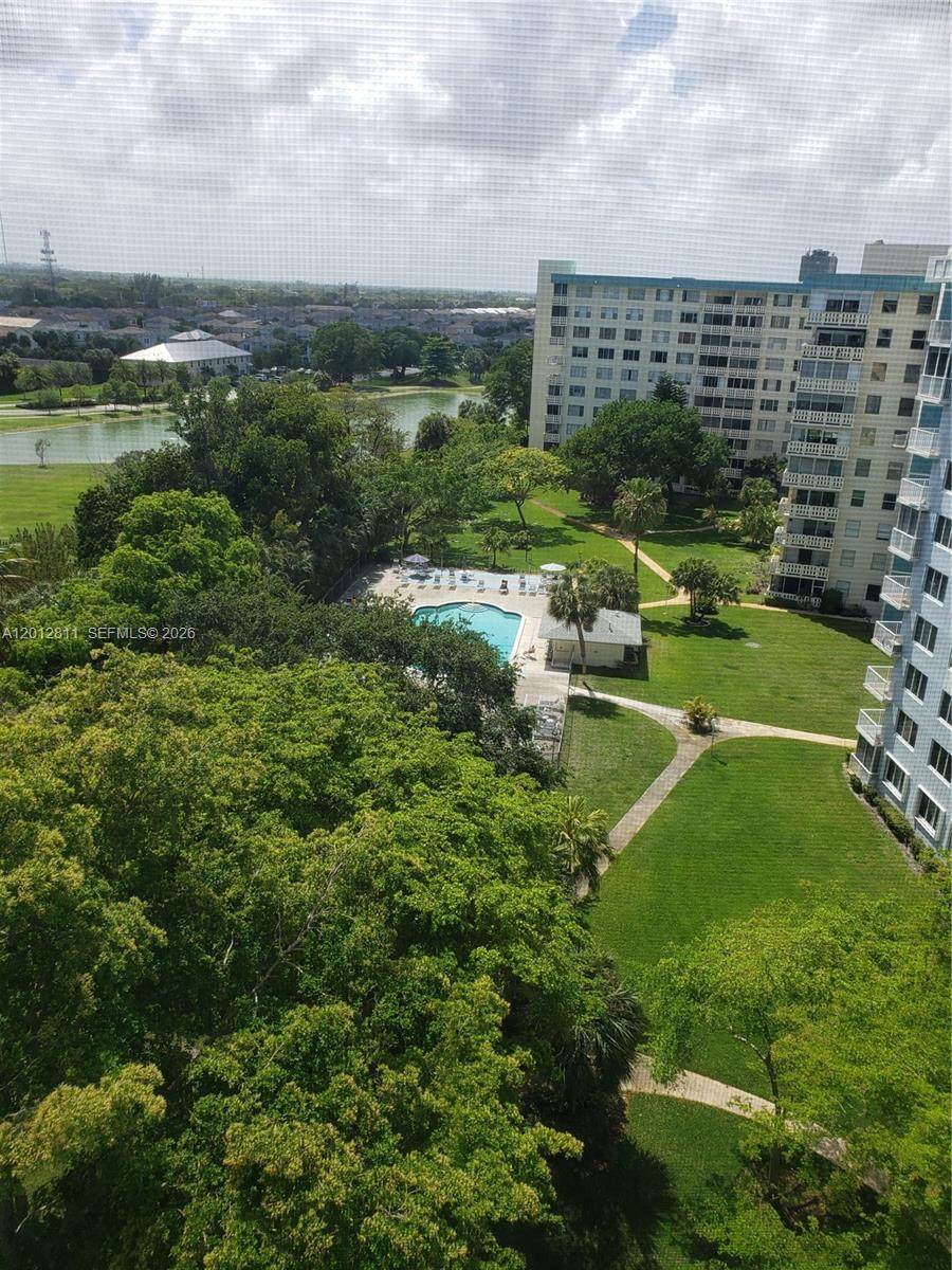 https://bt-photos.global.ssl.fastly.net/miami/orig_boomver_1_A12012811-2.jpg