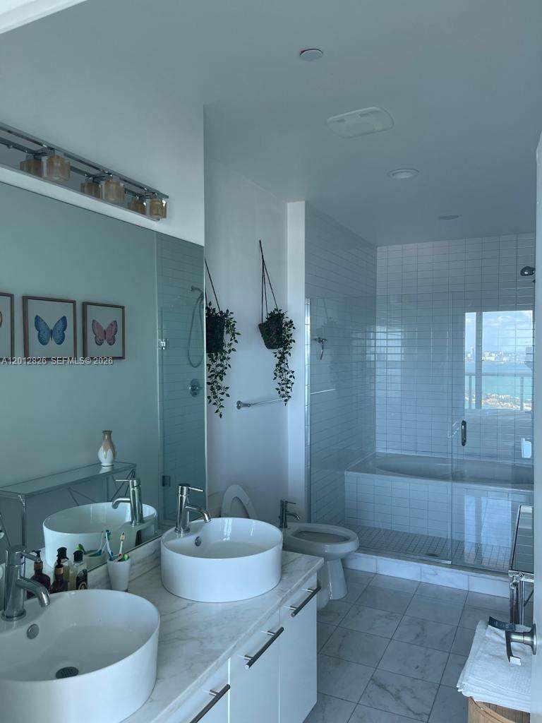 https://bt-photos.global.ssl.fastly.net/miami/orig_boomver_1_A12012826-2.jpg