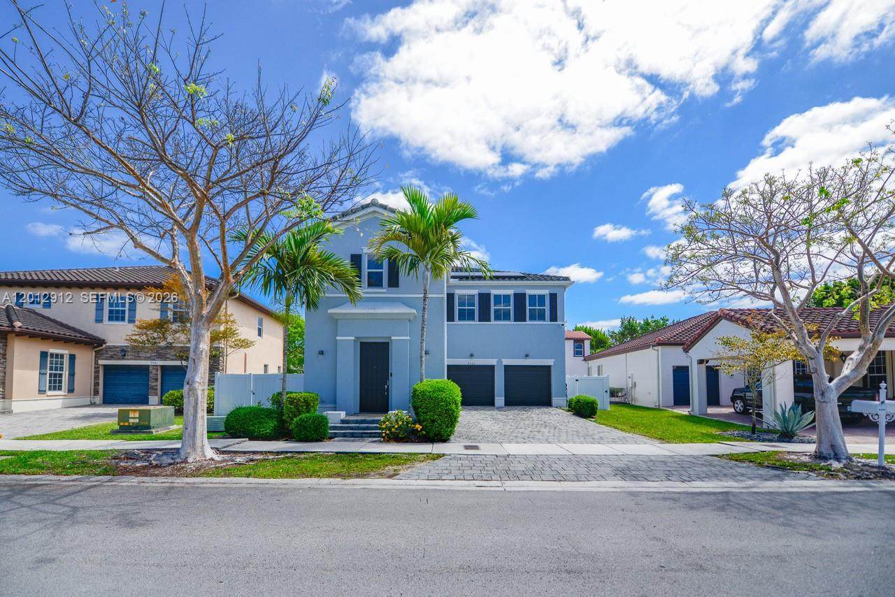 https://bt-photos.global.ssl.fastly.net/miami/orig_boomver_1_A12012912-2.jpg