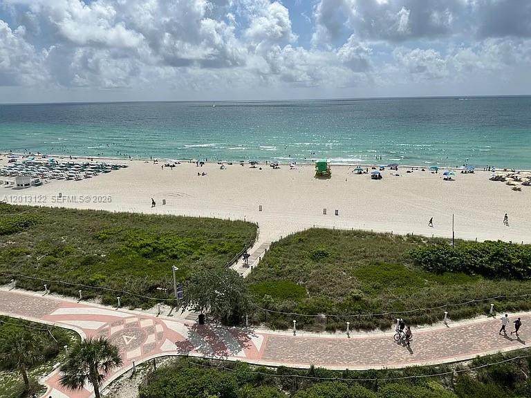 345 Ocean Dr - Photo 1