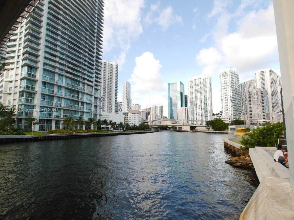 https://bt-photos.global.ssl.fastly.net/miami/orig_boomver_1_A12013178-2.jpg