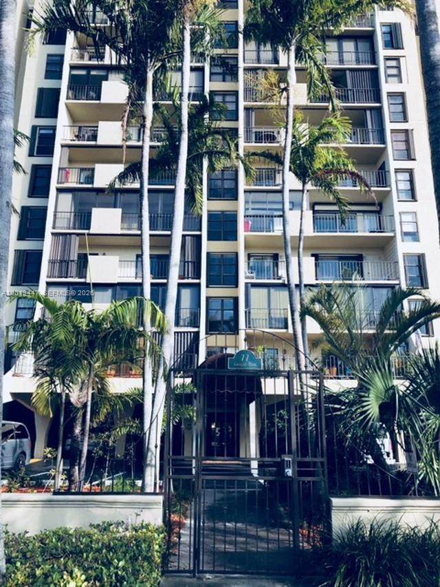 77 Crandon Blvd - Photo 1