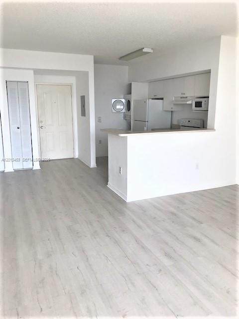 5077 7th St - Photo 1