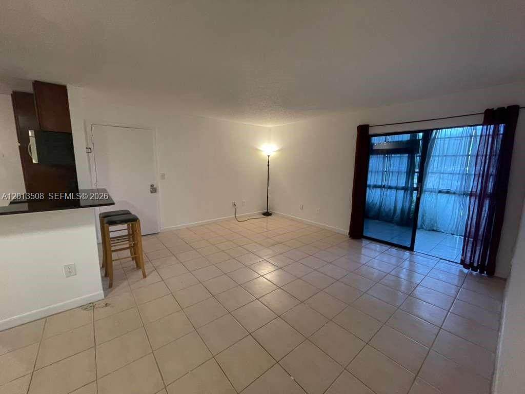 809 199th St - Photo 1