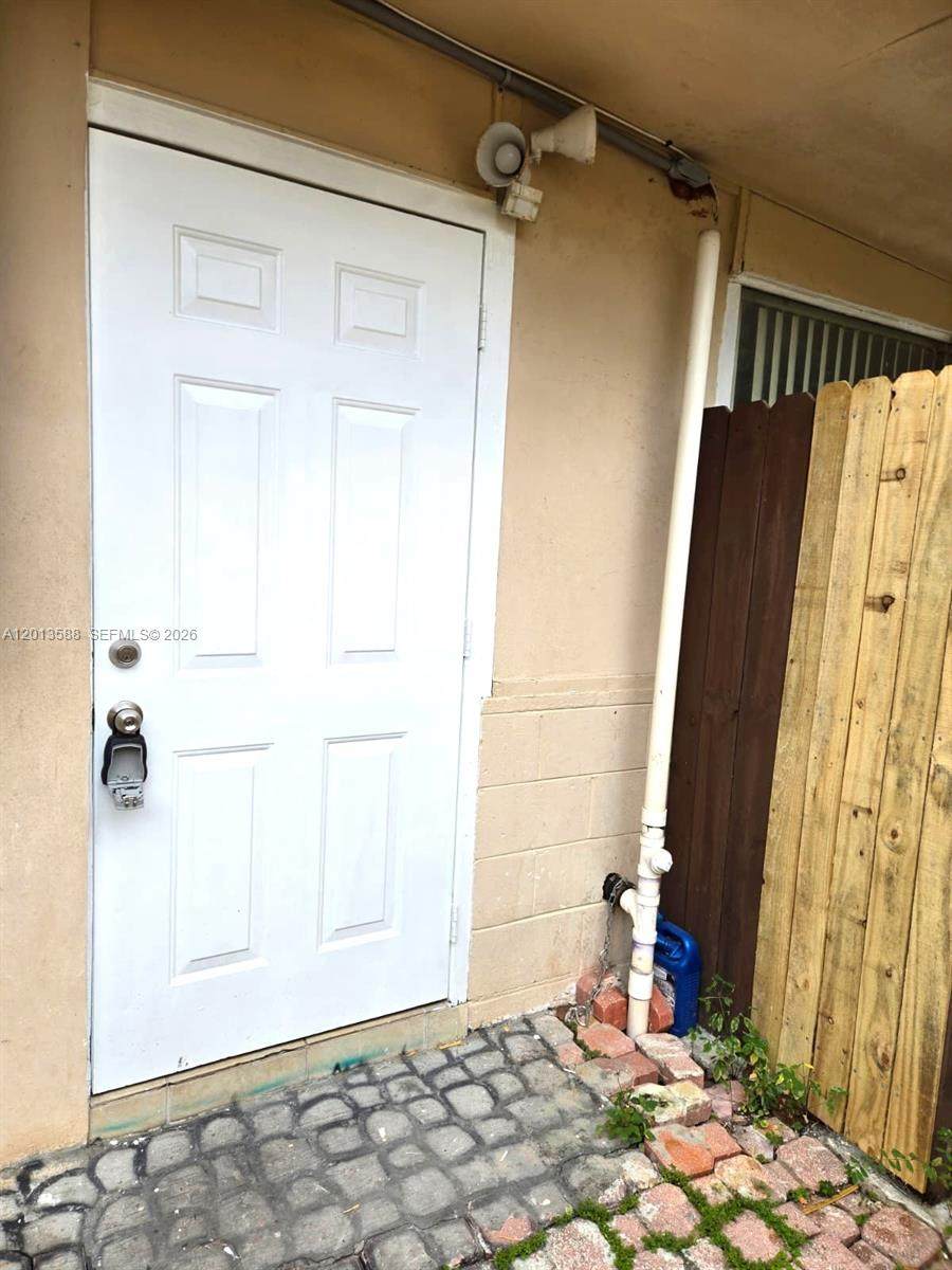 4610 40th St - Photo 1