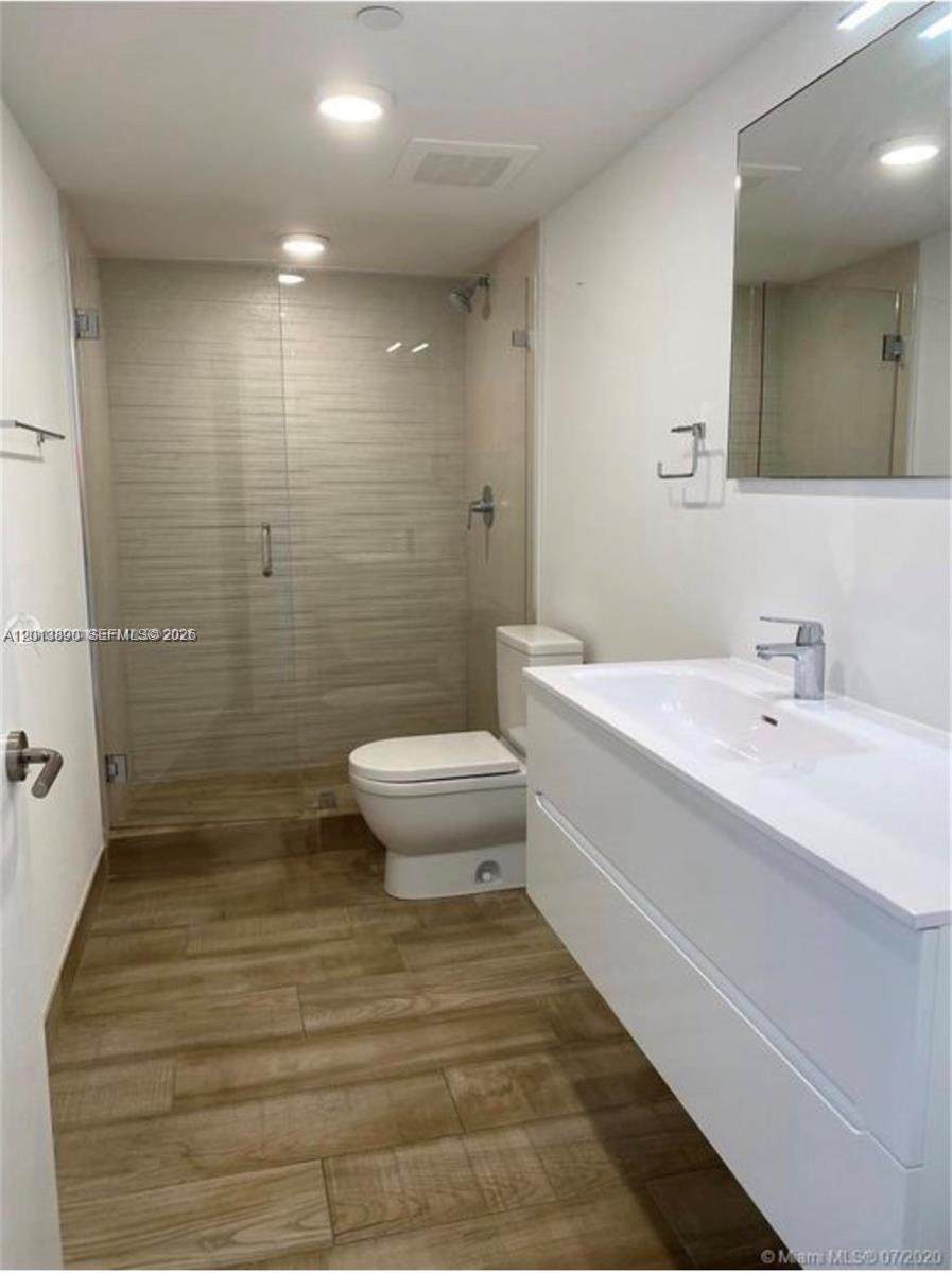 https://bt-photos.global.ssl.fastly.net/miami/orig_boomver_1_A12013890-2.jpg